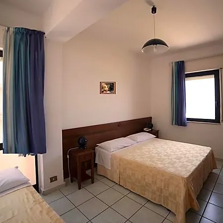Nettuno Ξενοδοχείο